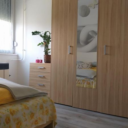 Simon Apartman Tiszafüred Εξωτερικό φωτογραφία