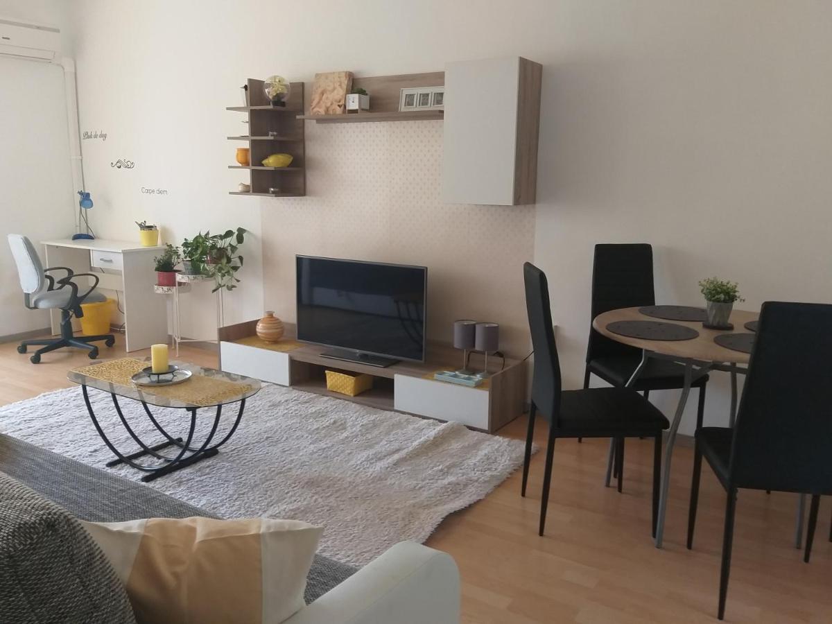 Simon Apartman Tiszafüred Εξωτερικό φωτογραφία